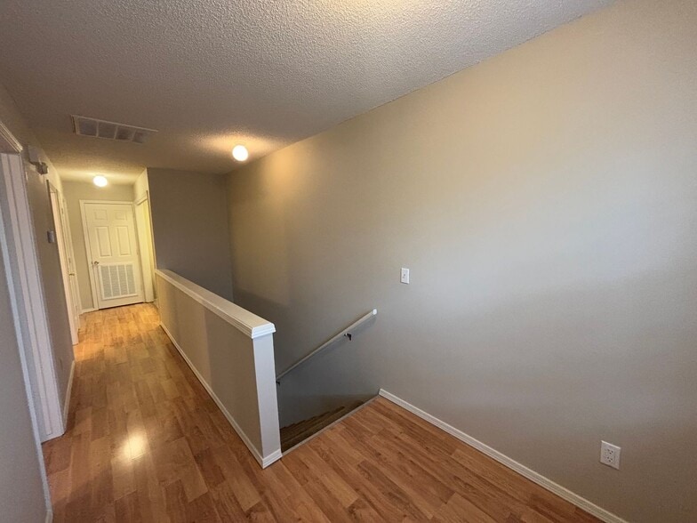 Building Photo - 3213 Cardinal Creek Cir