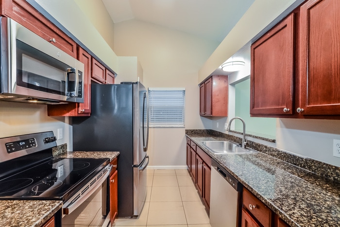 Building Photo - 2645 Talladega Dr