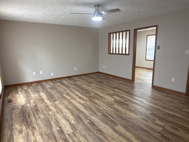 Building Photo - 22 Dean Cv