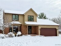 Building Photo - 8 Hummingbird Ln