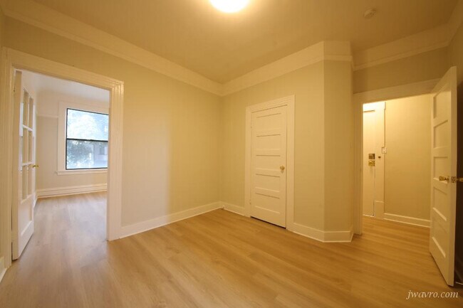 Building Photo - 1055 Fell St