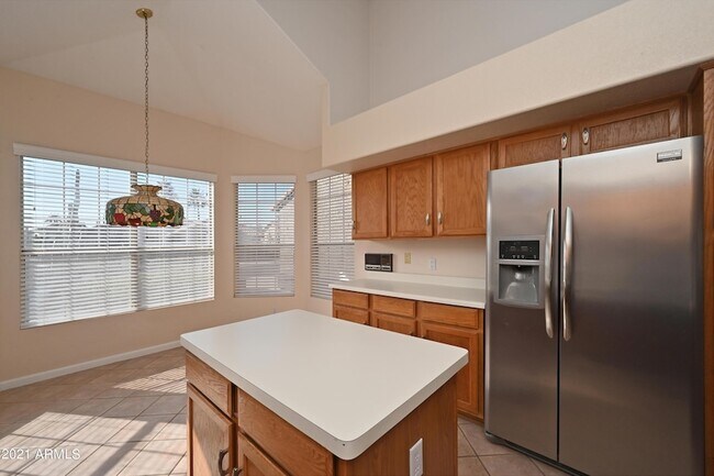 Building Photo - 5730 E Gelding Dr