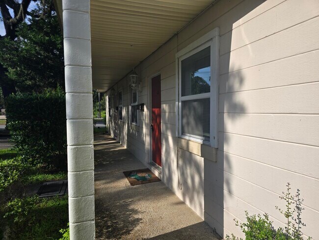 Building Photo - 551 E Miracle Strip Pkwy