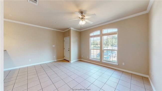 Building Photo - 305 Holleman Dr E