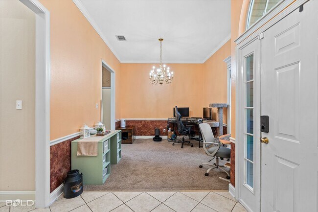 Building Photo - 4 Bedroom 2.5 Bathroom in Stockwell