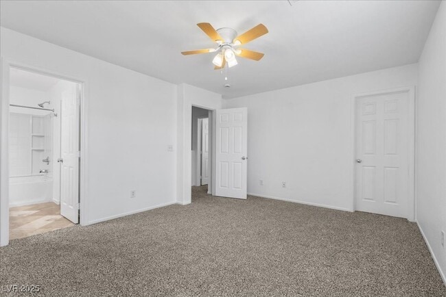Building Photo - 32 Red Oak Canyon St
