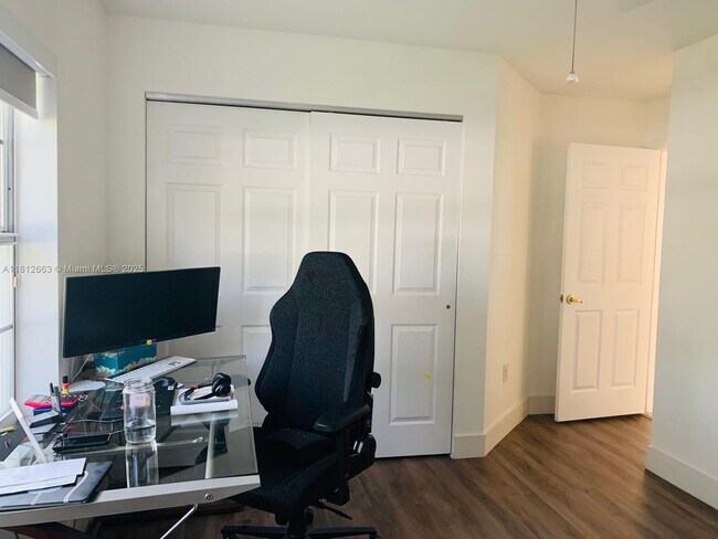 Building Photo - 16403 Sapphire Pl