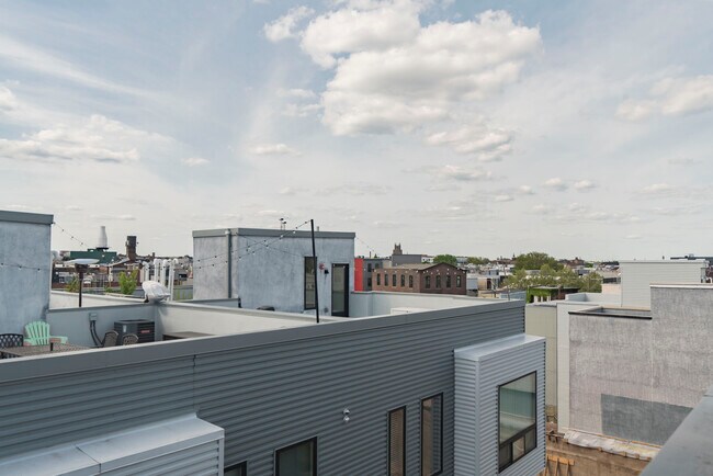 Building Photo - 2012 Frankford Ave
