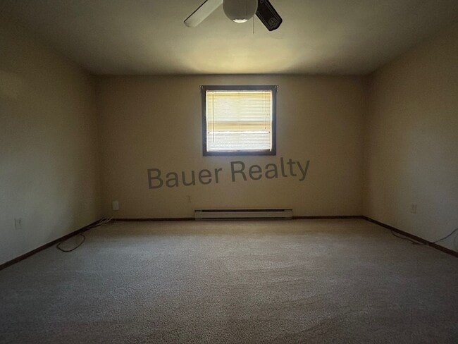 Building Photo - wj232