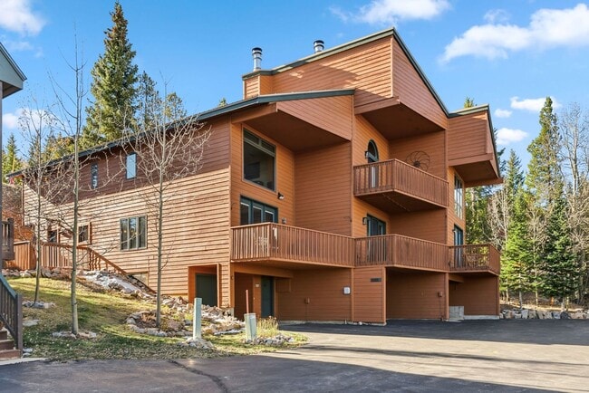 Building Photo - Breck 3-bedroom home with views! 12 month lease!