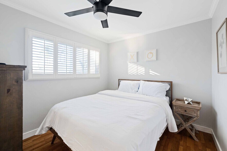 Building Photo - 1221 10th St