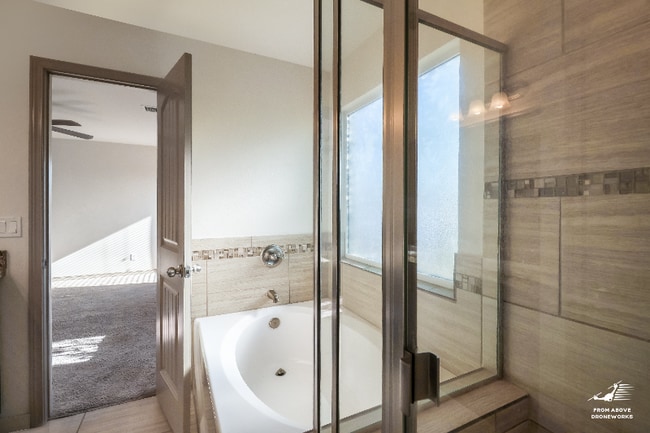 Building Photo - 3204 Merry Mdw