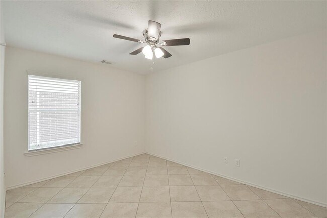 Building Photo - 20219 Entrada Ct
