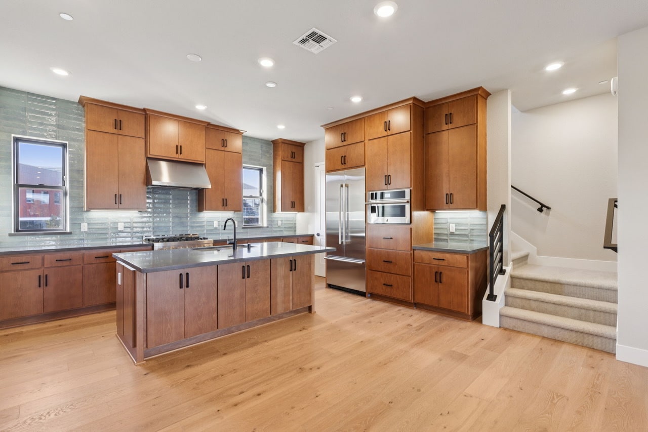 Kitchen - 137 8th St