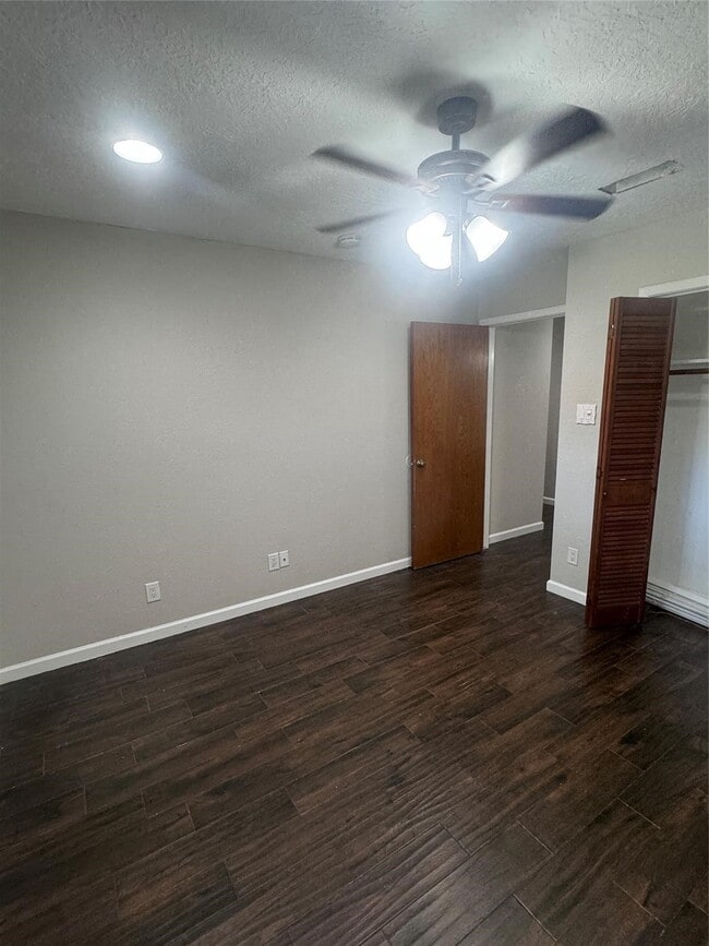 Building Photo - 7910 Jonquil Dr