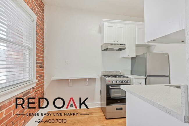 Building Photo - 523 Westmoreland Ave