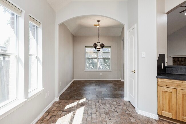 Building Photo - 19423 Arbor Pines Ln