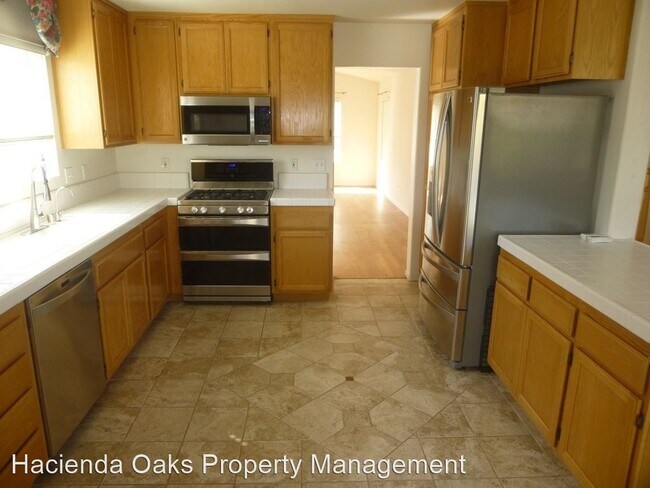 Building Photo - 3 br, 3 bath House - 511  San Luis Dr.