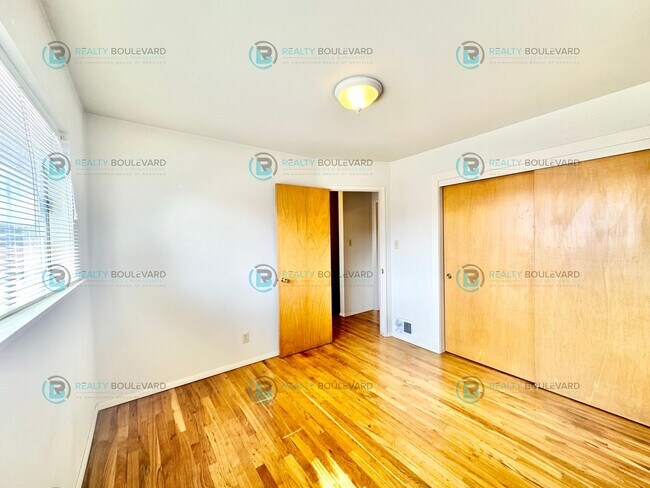 Building Photo - 1 Bedroom 1 Bath + Office next to Idlewild Park & the Truckee River