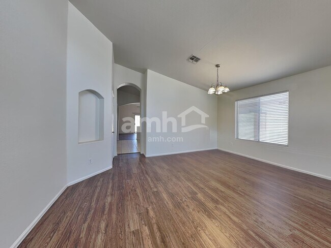 Building Photo - 11436 E Pronghorn Ave