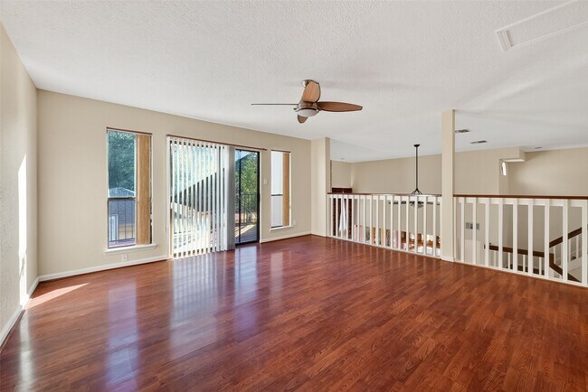 Building Photo - 1698 Creekside Dr