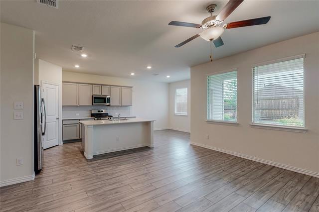 Building Photo - 2130 Clarion Dr