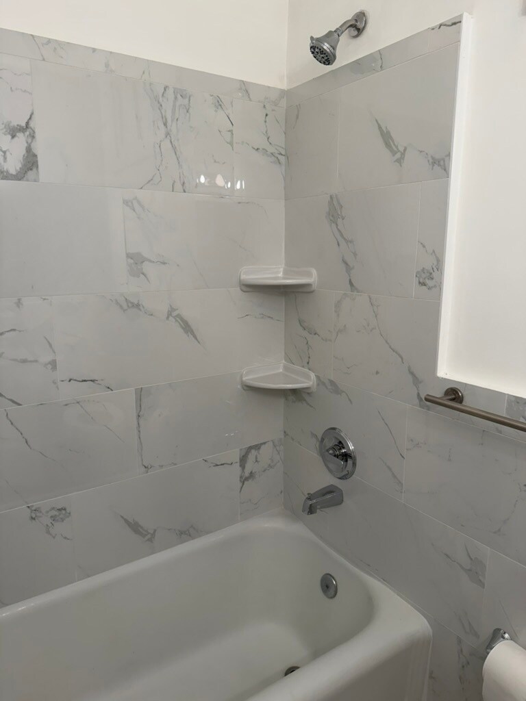 Bathroom - 204 21st St NE