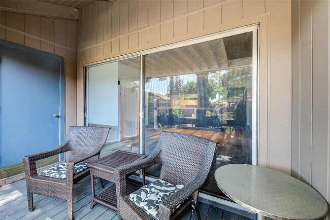 Building Photo - 10453 Carrollbrook Cir