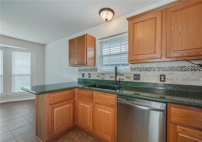 Building Photo - 1207 Portsmouth Ct