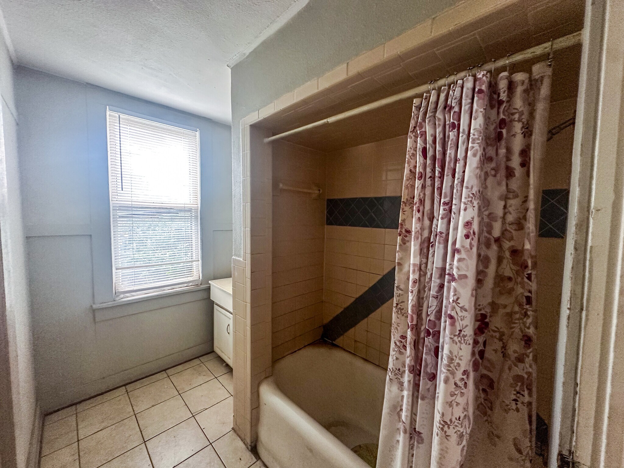 Building Photo - 1912 20th St