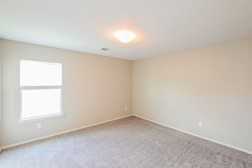 Building Photo - 7615 Shavano Ln