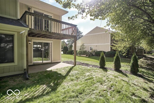 Building Photo - 9740 Lakeshore Dr E