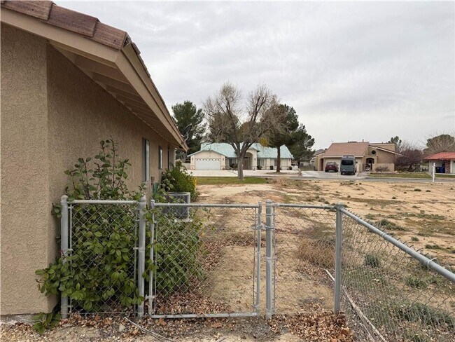 Building Photo - Charming 3 Bedroom, 2 Bath Rental Home