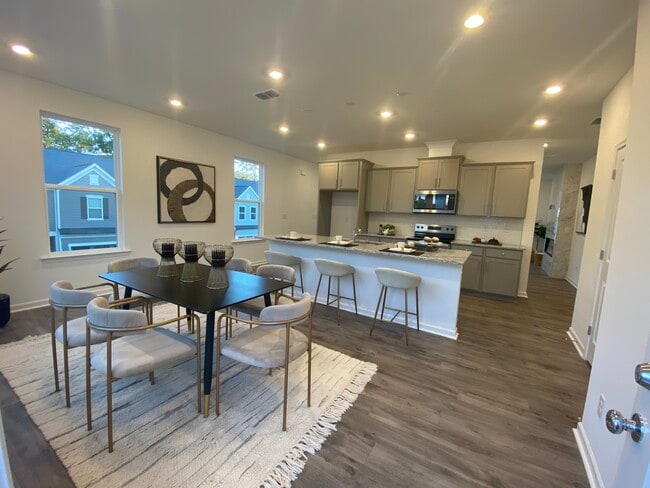 Building Photo - 5003 Rill Ct