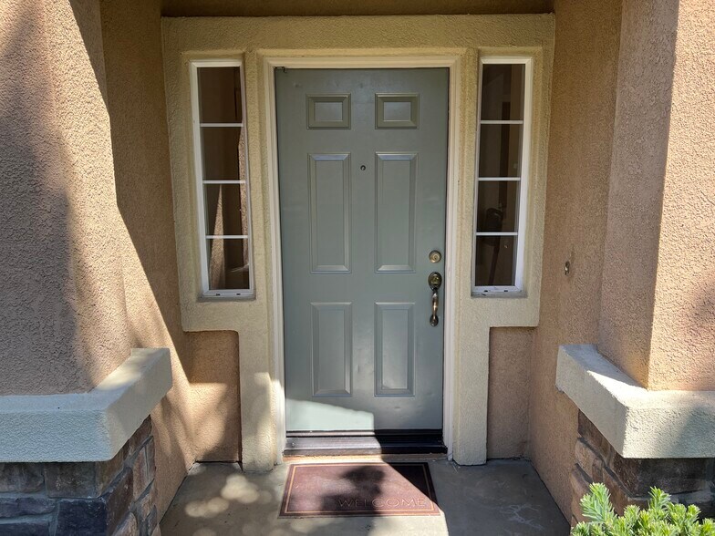 Primary Photo - 33519 Winston Way