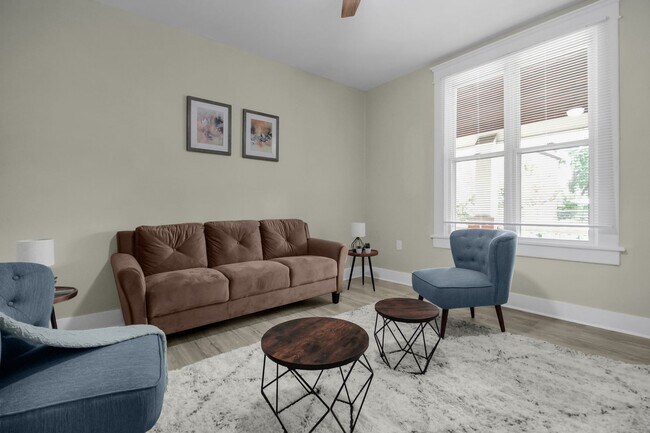 Building Photo - 570 Southwood Ave