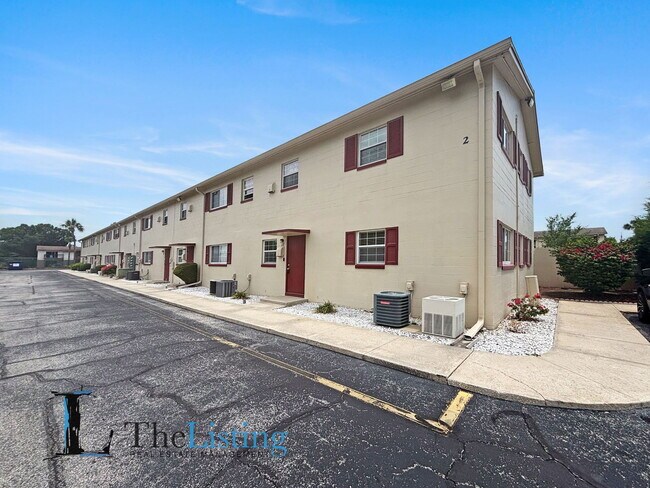 Building Photo - 5505 Hernandes Dr