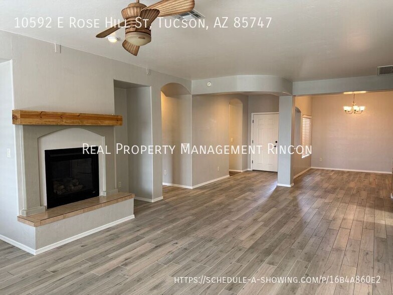 Building Photo - 10592 E Rose Hill St