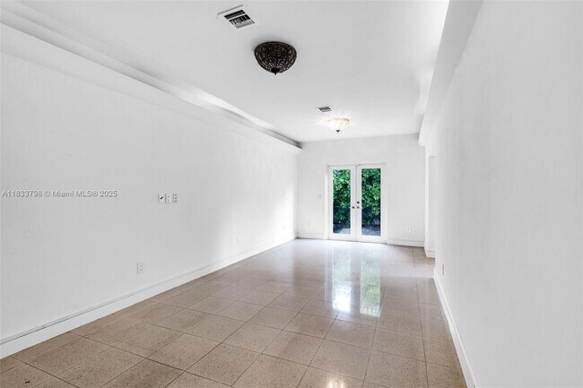 Building Photo - 1232 Lenox Ave.