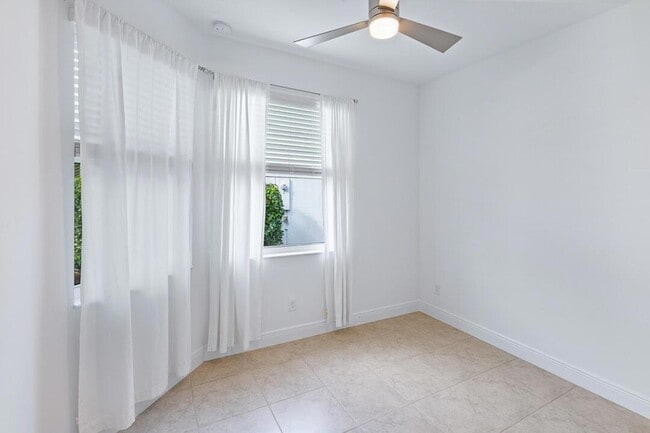 Building Photo - 2590 Bella Vista Cir