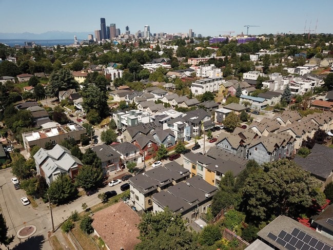 Building Photo - 1126 29th Ave S