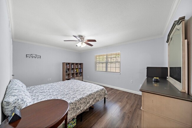 Building Photo - 12633 Memorial Dr