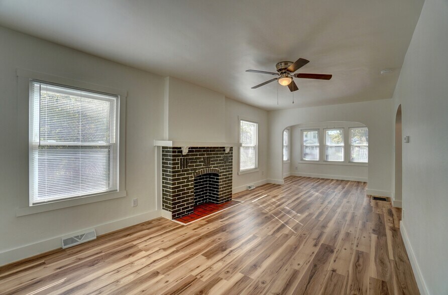 Building Photo - 4 Runyan Ct