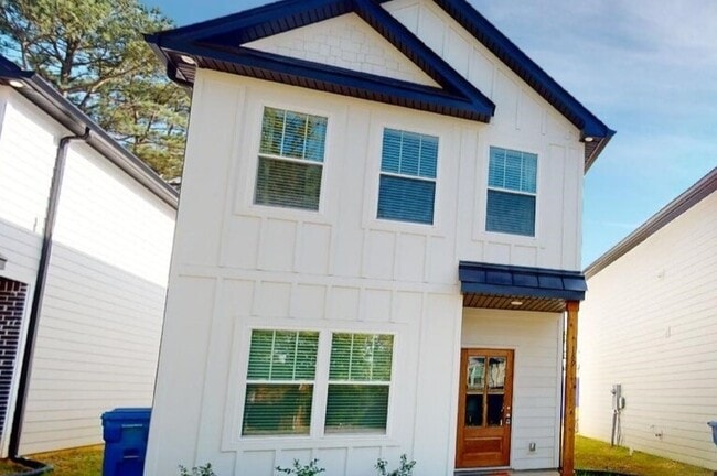 Building Photo - Rossview