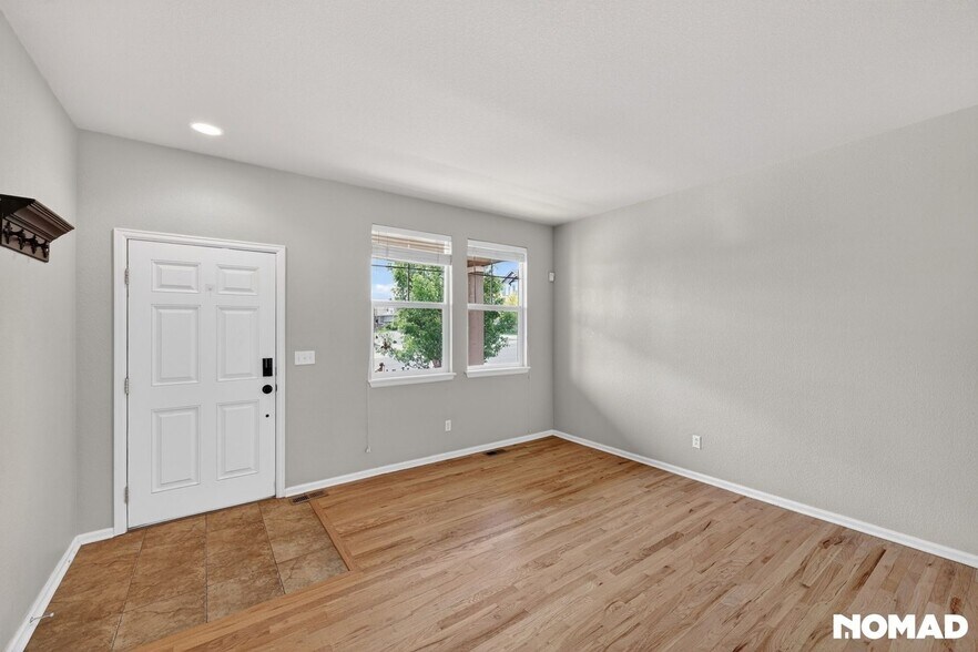 Building Photo - 11055 Chesmore St