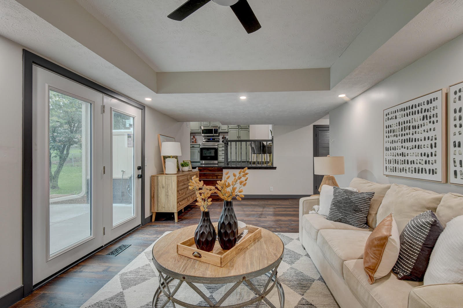 Lower Living Room3 - 11680 Meredith Ave