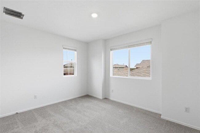 Building Photo - 1404 Roaming Oak Bnd