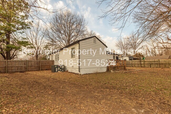 Building Photo - Beautiful 3 bedroom 1 bath, Available Now!