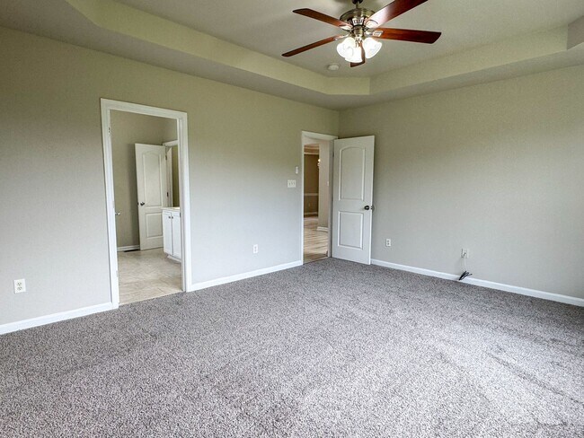 Building Photo - 14436 Sulphur Springs Terrace