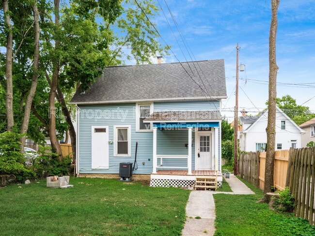 Building Photo - 2278 Indianola Ave